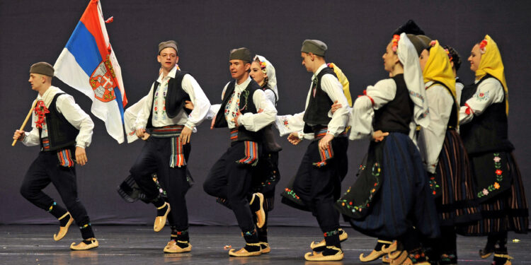 Zapisi sa Evropske smotre folklora: U opancima je najbolja zabava