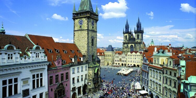 Češka: “Rat” ateista i katolika zbog Device Marije