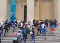 Pariz: Policija uklonila migrante koji su “okupirali” Panteon (VIDEO)