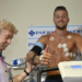 Sergej došao na medicinske preglede, navijači jurišali ka njemu (FOTO)