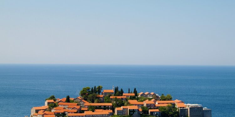 Karađorđevići traže da im se vrati spa-centar u Miločeru