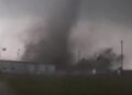 Objavljeni snimci smrtonosnog tornada u Kini (VIDEO)