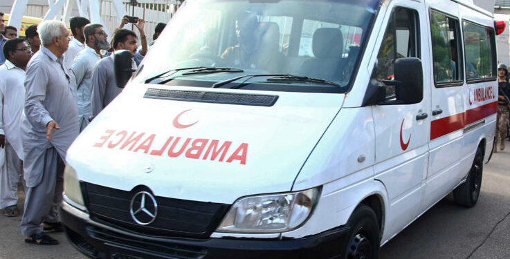 Avion pao na kuće, poginulo 17 osoba (FOTO/VIDEO)