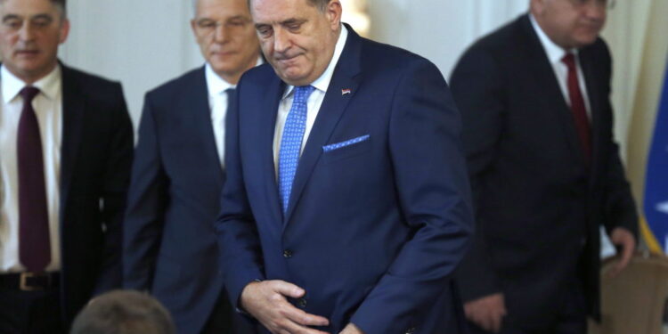 Mektić napao Dodika: Srbe u Hrvatskoj tretiraju kao “stoka sitnog zuba”, a šta on radi?