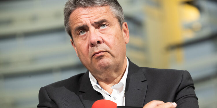 Istupaju iz vlasti zbog fon der Lajenove?