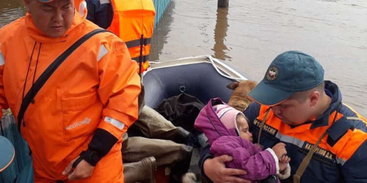 Poplave u Rusiji nose živote (FOTO/VIDEO)