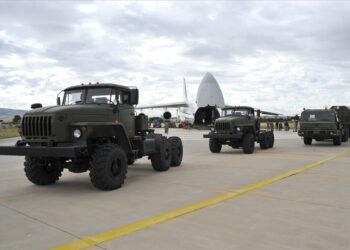 Delovi za S-400 i dalje stižu u Tursku, Vašington najavio sankcije