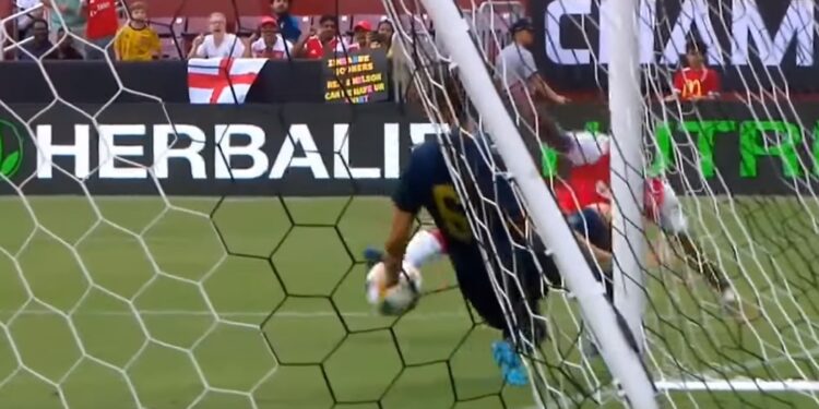 Dva detalja zbog kojih je Jović žrtvovan u 15. minutu (VIDEO)