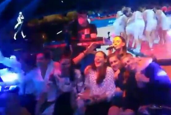 Bronzane košarkašice slavile titulu uz pesme Katarine Živković (VIDEO)