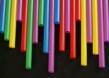 Prva kompanija u regionu koja ukida plastične slamčice