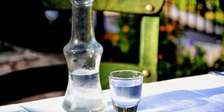 Svaki drugi osnovac probao alkohol, a svaki treći nesrećan