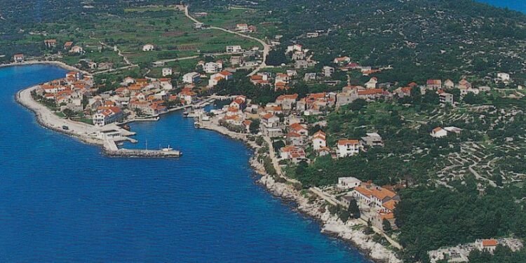 Uzrok trovanja turista na Hvaru nisu školjke?