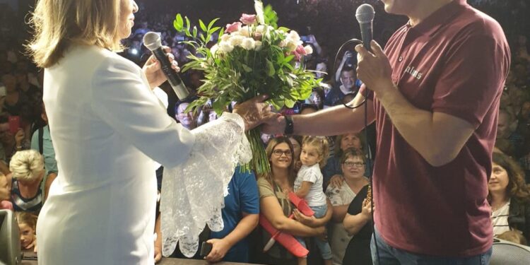 Ceo region na koncertu naše pop zvezde (FOTO, VIDEO)