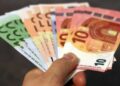 Kurs dinara u ponedeljak 117,77