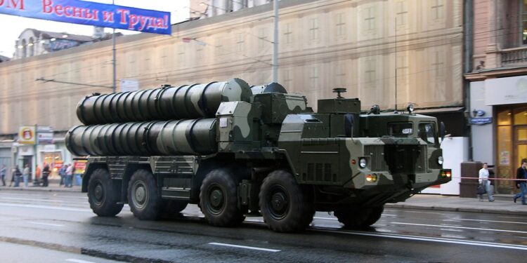 Rusi pokazali moć S-300 (VIDEO)