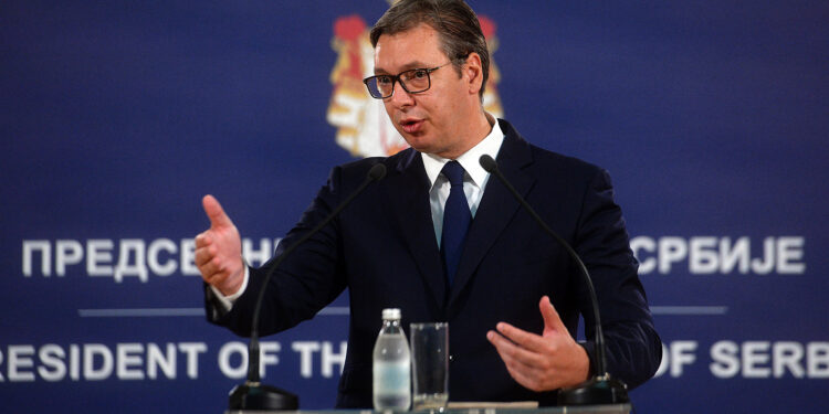 Vučić: Očekujem da će minimalac preći 30.000 dinara