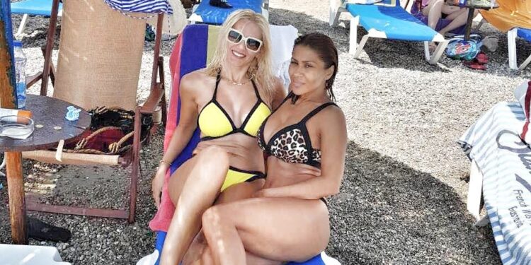 Mina i Seka podelile ležaljku