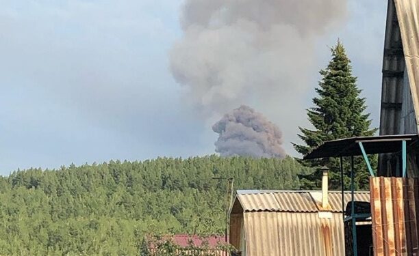 Sibir: Odjekuju eksplozije u vojnoj kasarni (VIDEO)