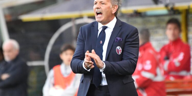 Siniša Mihajlović od večeras opet na klupi Bolonje!
