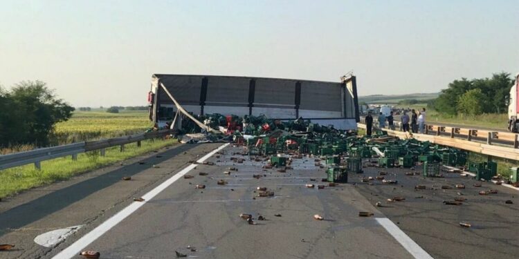 Obustavljen saobraćaj na auto-putu Beograd-Niš