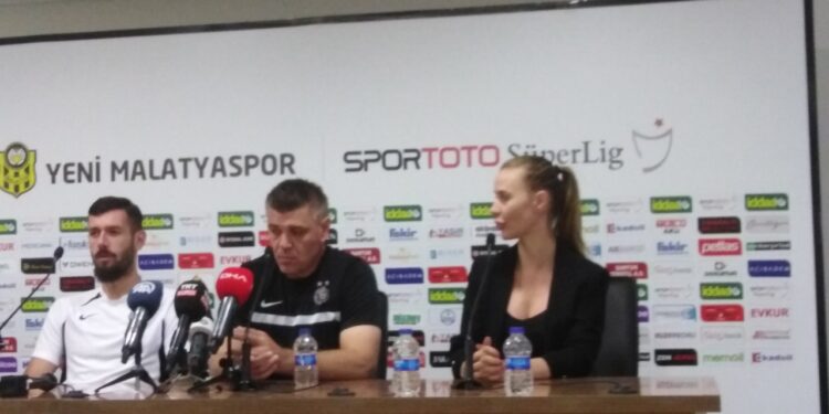 Šćekić: Nije bitno ko će dati gol, samo da prođemo dalje
