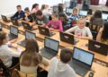Telekom Srbija opremio još 20 informatičkih kabineta u školama u Srbiji: Donacija računarske opreme u OŠ „Milan Munjas” u Ubu