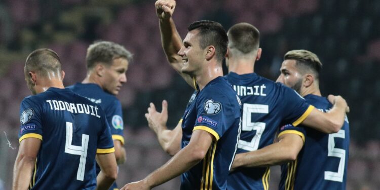 Raspucani Danci i Bosanci (VIDEO)
