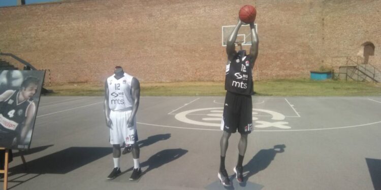 Partizan pokazao dres za novu sezonu (VIDEO/FOTO)