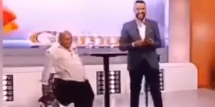 Urnebesno: Džej Ramadanovski pao sa stolice u emisiji uživo (VIDEO)