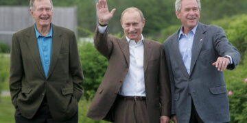 Bivši analitičar CIA: Putin upozoravao Buša na pripremu terorističkih napada 2001.