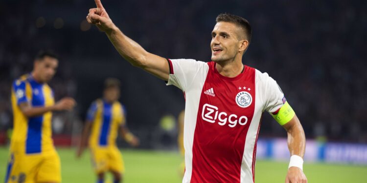 Tadić među 55 nominovanih za tim godine FIFPro