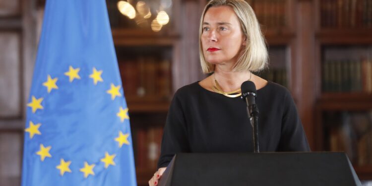 Mogerini: Više hrabrosti je potrebno za dijalog nego za rat