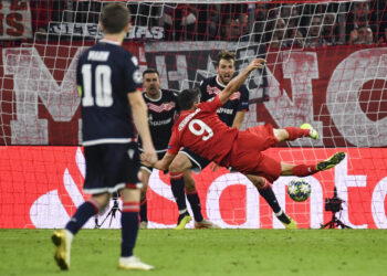 Dvestoti gol Levandovskog u Bajernu (VIDEO)