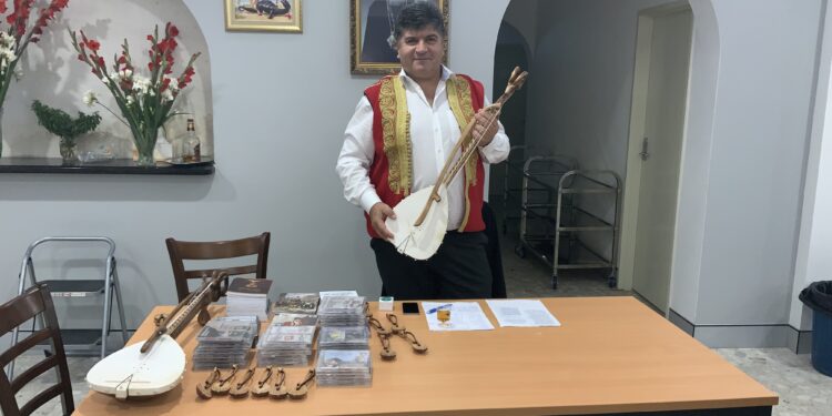 Uz gusle se i junaci pamte