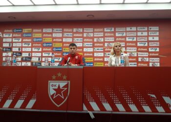 „Kriv sam! Nisam vrhunski trener, neka me klub kazni ako treba!“ (VIDEO)