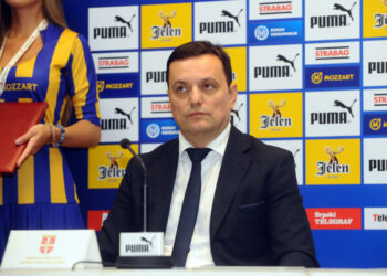 Šurbatović posle protesta Grobara: Trofeji se osvajaju na terenu