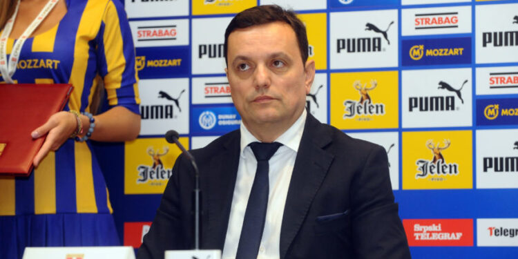 Šurbatović posle protesta Grobara: Trofeji se osvajaju na terenu