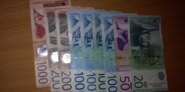 Kurs dinara u ponedeljak 117,63