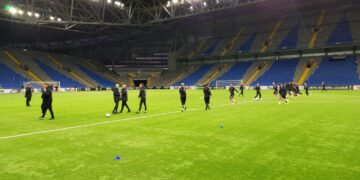 Fudbaleri Partizana odradili prvi trening u Astani (FOTO)
