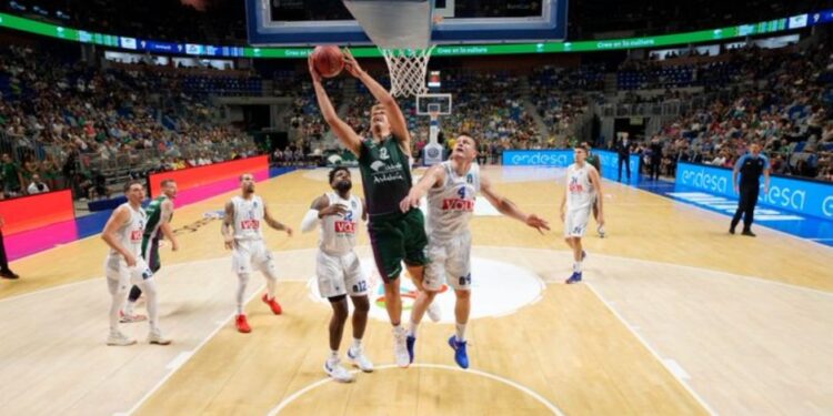 ABA liga: Pobede Budućnosti i Primorske