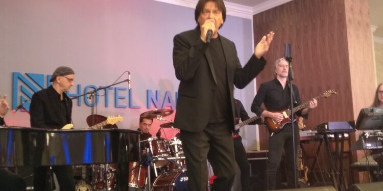 Zdravko Čolić rasprodao beogradski koncert: Planula Arena!