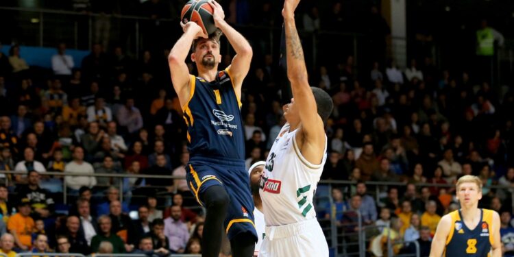 Himki razbio Grke pred dolazak u Beograd