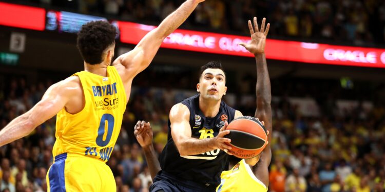 Fenerbahče tone li tone