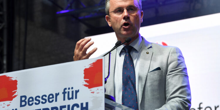 Hofer: Kazniti Turke, stop za dodelu austrijskog državljanstva