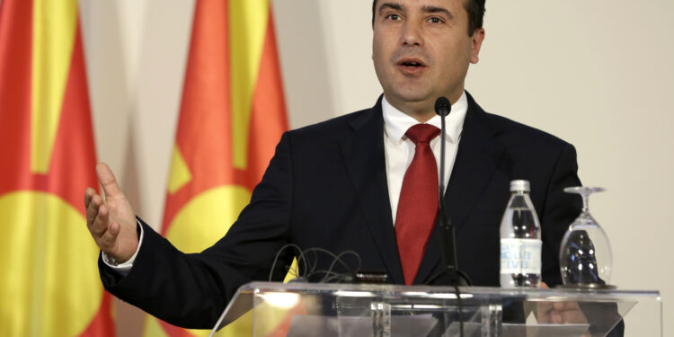 Zaev ipak definitivno podnosi ostavku