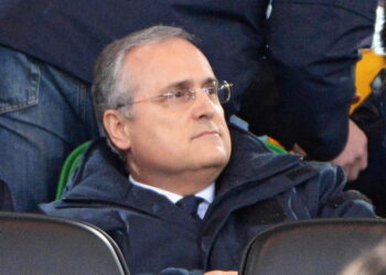Nasmejao prisutne: Lotito zaspao na sastanku Serije A (FOTO)