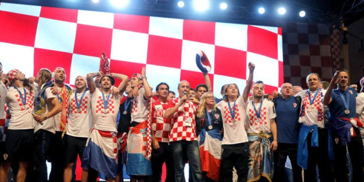Burne reakcije zbog novog dresa hrvatske reprezentacije (FOTO)