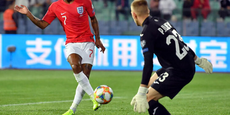 Sterling o rasizmu: Žao mi je što su Bugarsku predstavili idioti