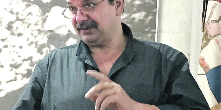 Dragan Marinković: Držim olovku, a drugi pišu
