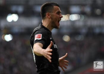 Kostić strelac i asistent u ponižavanju Bajerna